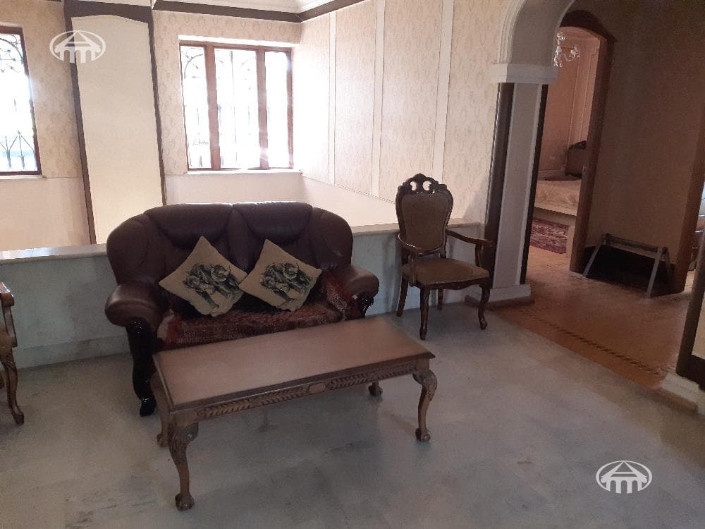 House · 7 rooms · 774 m² · Kanaker-Zeytun