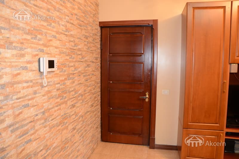 Квартира · 4 комн. · 146 м² · Арабкир