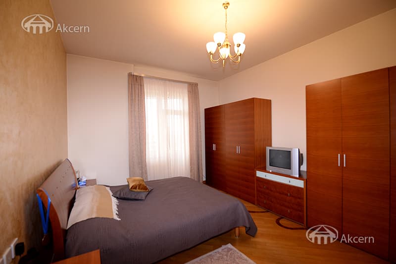 Apartment · 4 rooms · 164 m² · Kentron