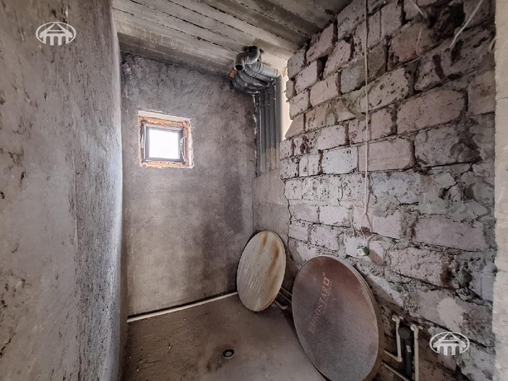 Особняк · 5 комн. · 240 м² · Аджапняк