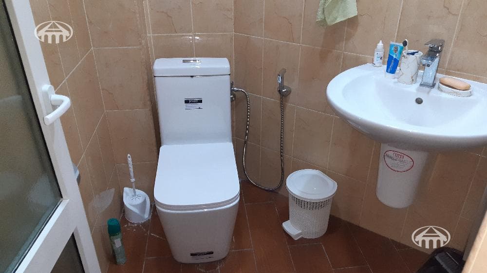Квартира · 3 комн. · 90 м² · Кентрон