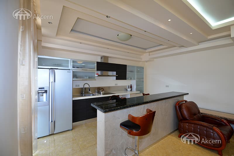 Квартира · 4 комн. · 160 м² · Кентрон