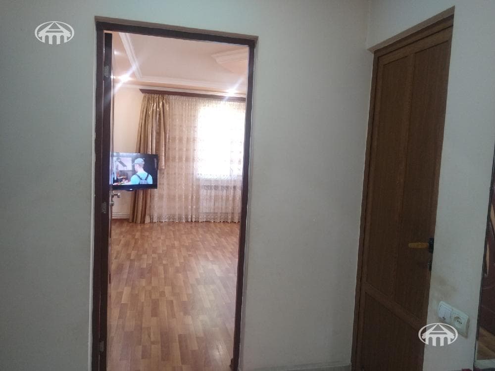 House · 3 rooms · 90 m² · Arabkir
