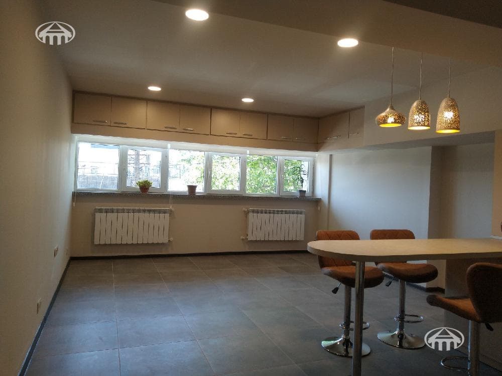 Office · 34 m² · Kentron