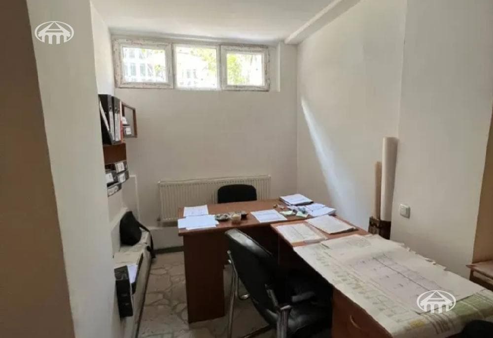 Office · 99 m² · Kentron