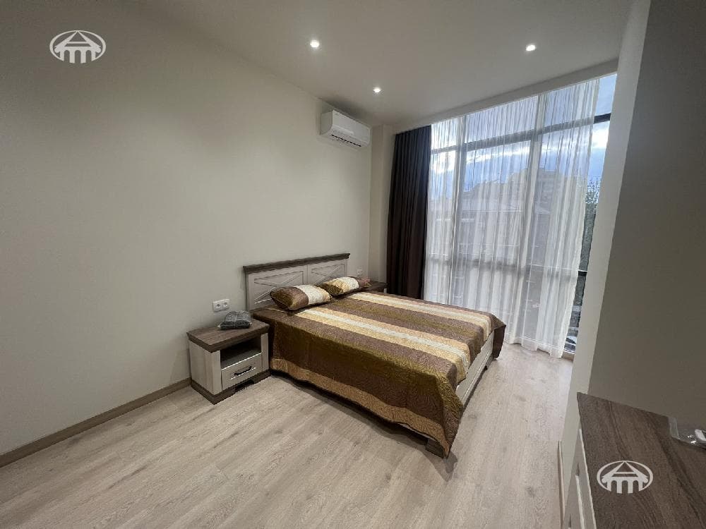 Квартира · 2 комн. · 56 м² · Кентрон