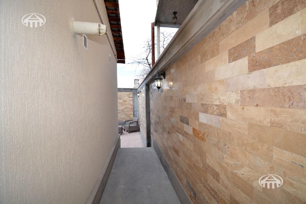 House · 2 rooms · 66 m² · Arabkir