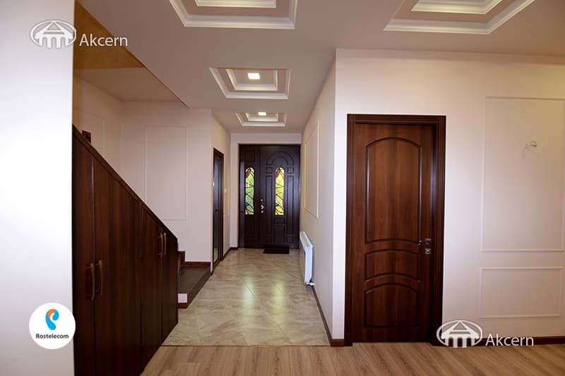 Дом · 4 комн. · 340 м² · Кентрон