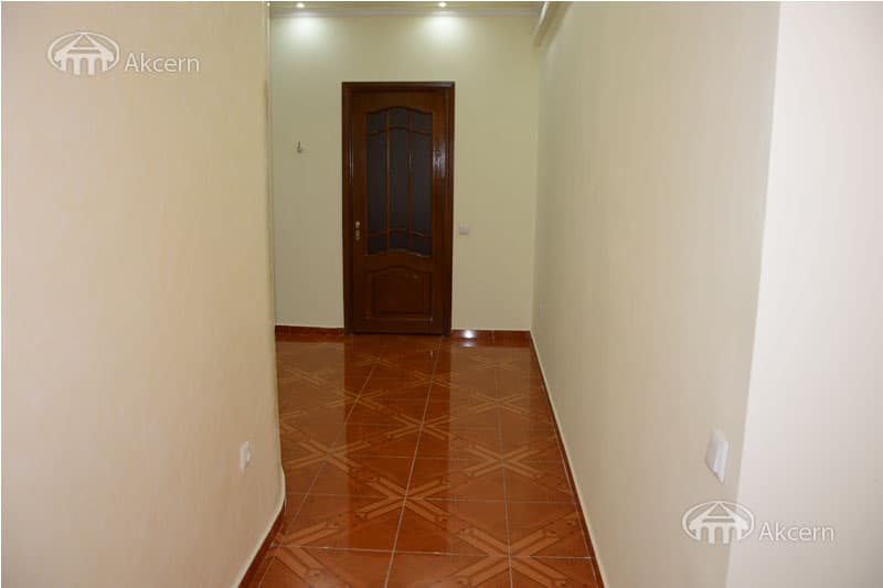 Apartment · 3 rooms · 91 m² · Kentron
