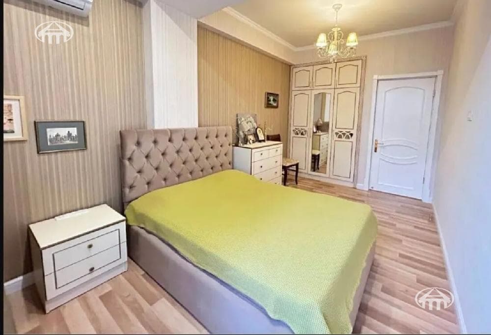 Apartment · 4 rooms · 128 m² · Kentron