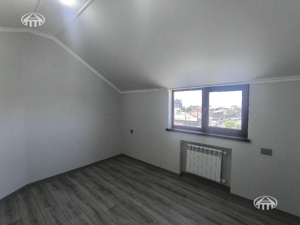 Офис · 270 м² · Давташен