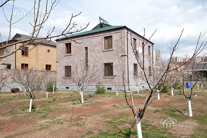 Особняк · 6 комн. · 349 м² · Аджапняк