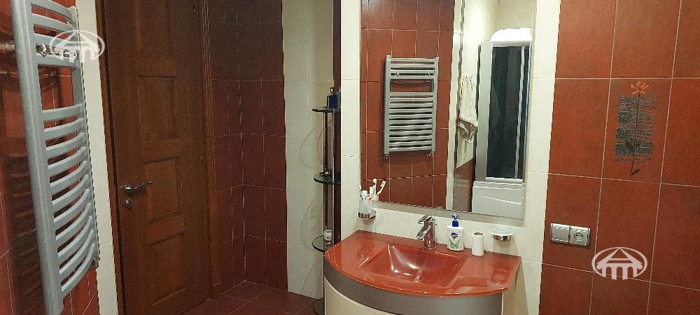 Квартира · 4 комн. · 135 м² · Кентрон