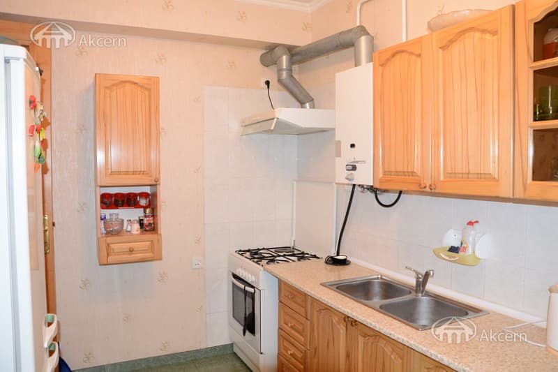 House · 6 rooms · 250 m² · Arabkir
