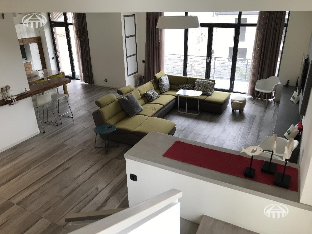 Особняк · 6 комн. · 355 м² · Давташен