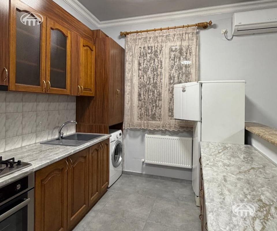 Квартира · 3 комн. · 70 м² · Арабкир