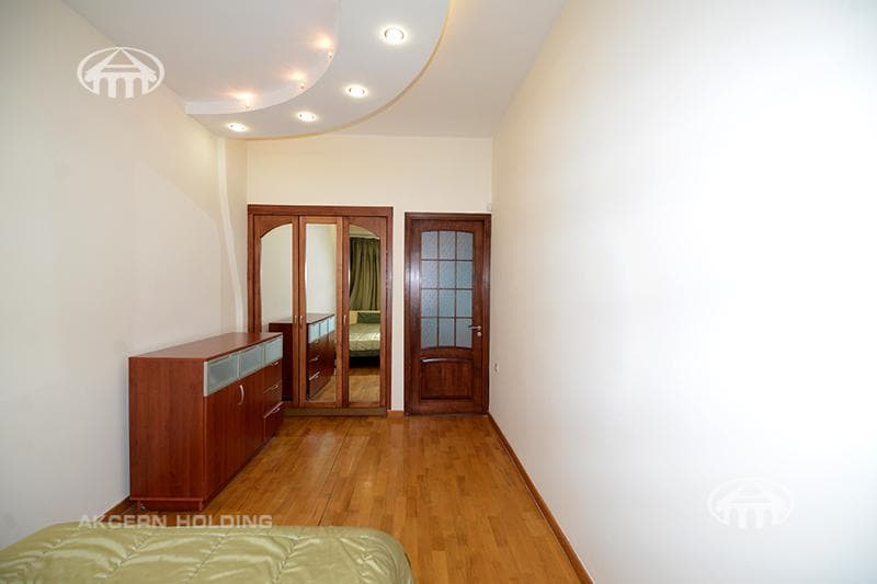 Mansion · 6 rooms · 817 m² · Arabkir