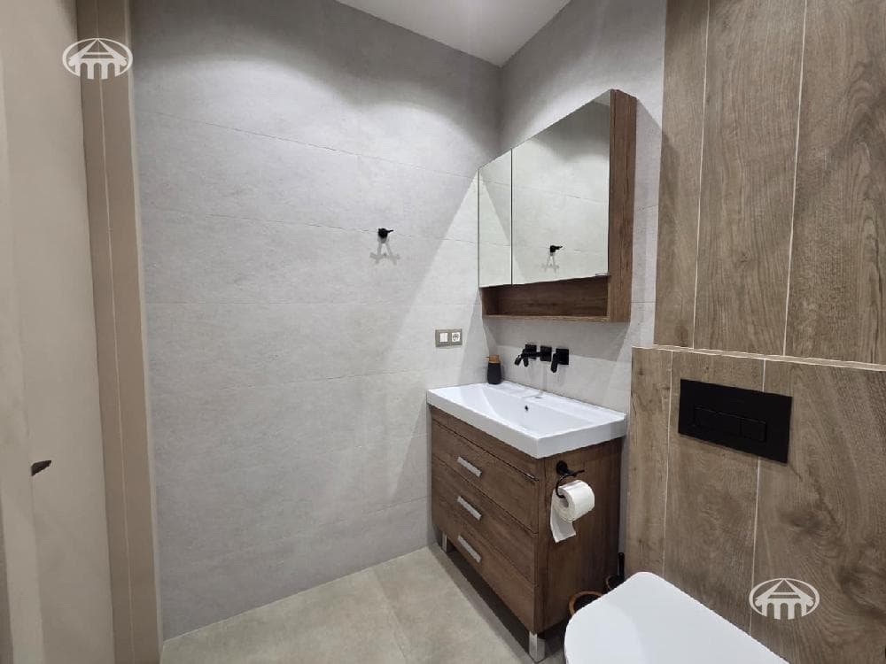 Квартира · 4 комн. · 131 м² · Арабкир