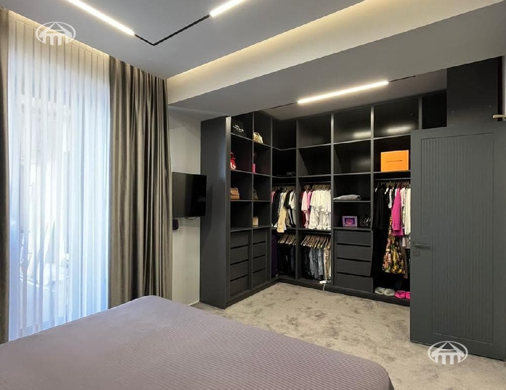 Apartment · 3 rooms · 124 m² · Kentron