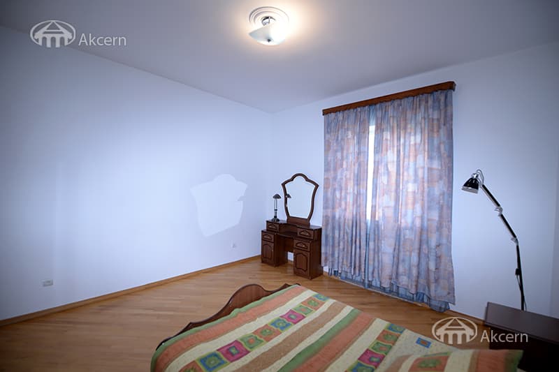 Mansion · 4 rooms · 273 m² · Ajapnyak