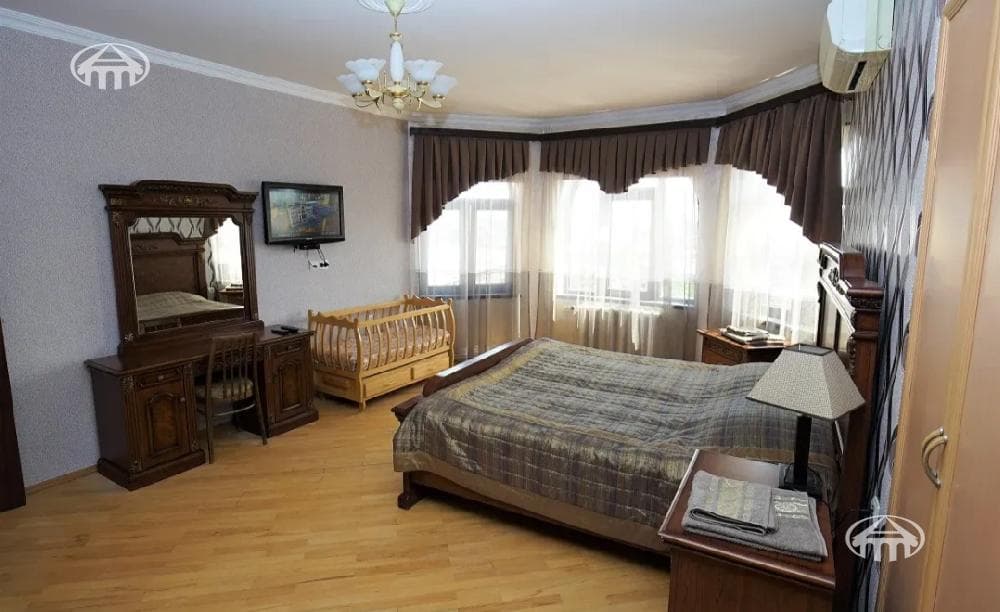Квартира · 5 комн. · 170 м² · Кентрон