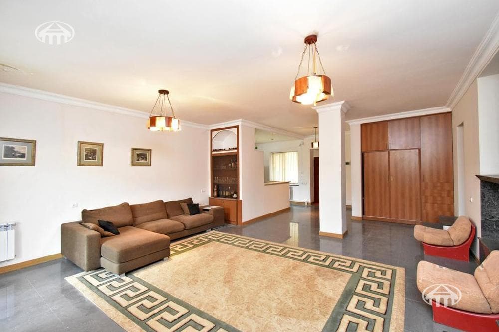 Mansion · 3 rooms · 148 m² · Oshakan