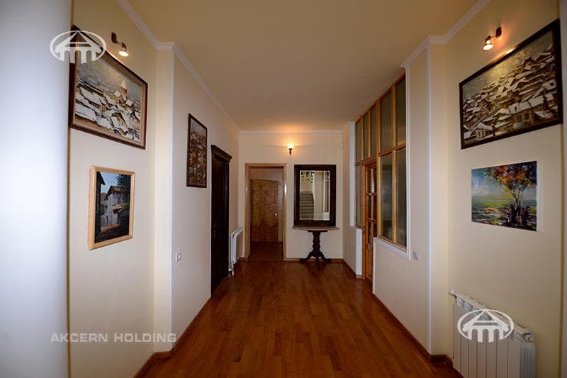 Mansion · 8 rooms · 390 m² · Arabkir