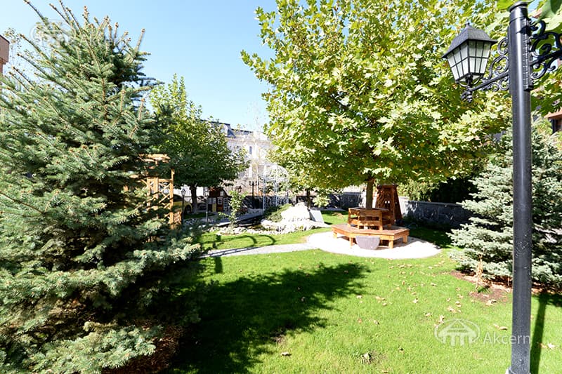 Mansion · 5 rooms · 1,014 m² · Vahagni