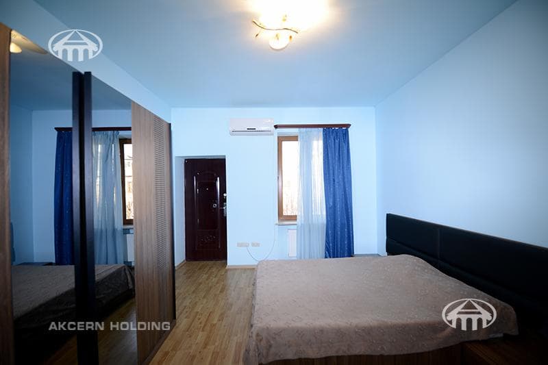 Дом · 4 комн. · 304 м² · Арабкир