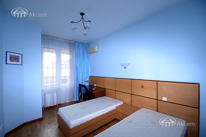 Apartment · 3 rooms · 107 m² · Kentron