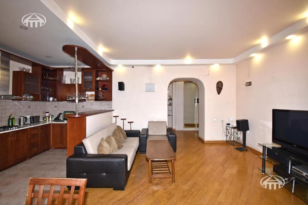 Apartment · 3 rooms · 84 m² · Kentron