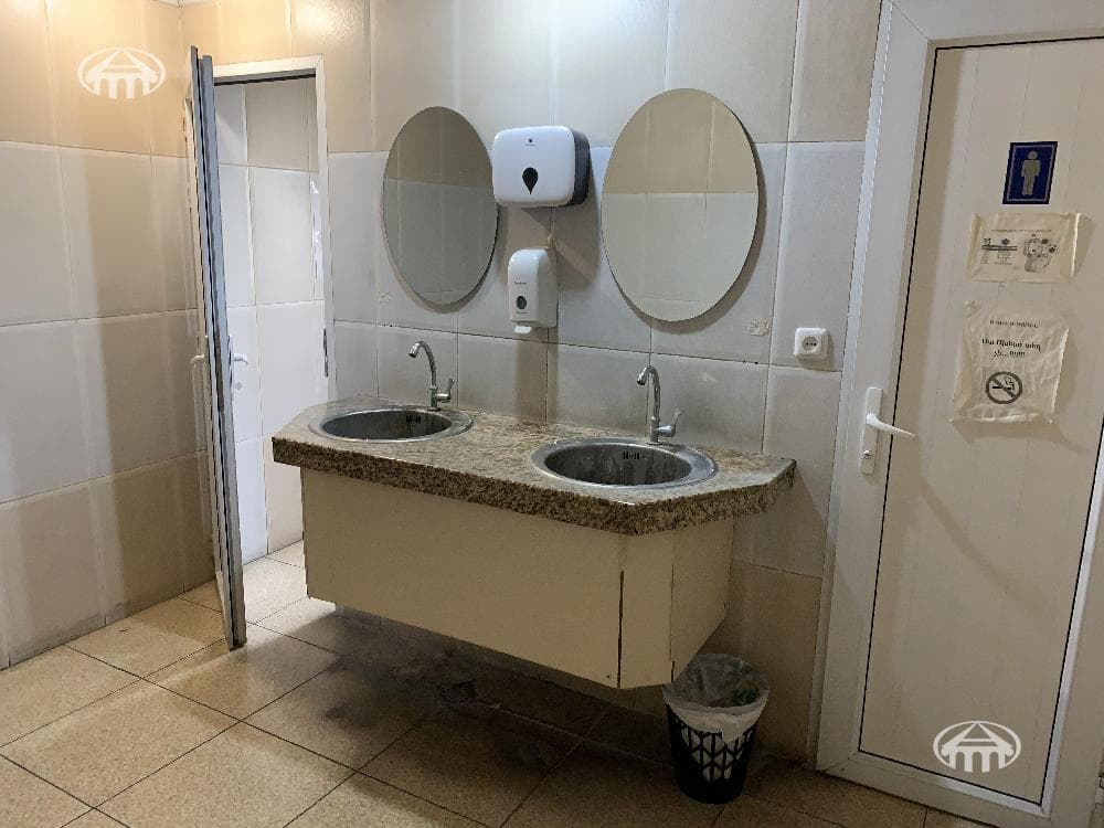 Office · 114 m² · Kentron