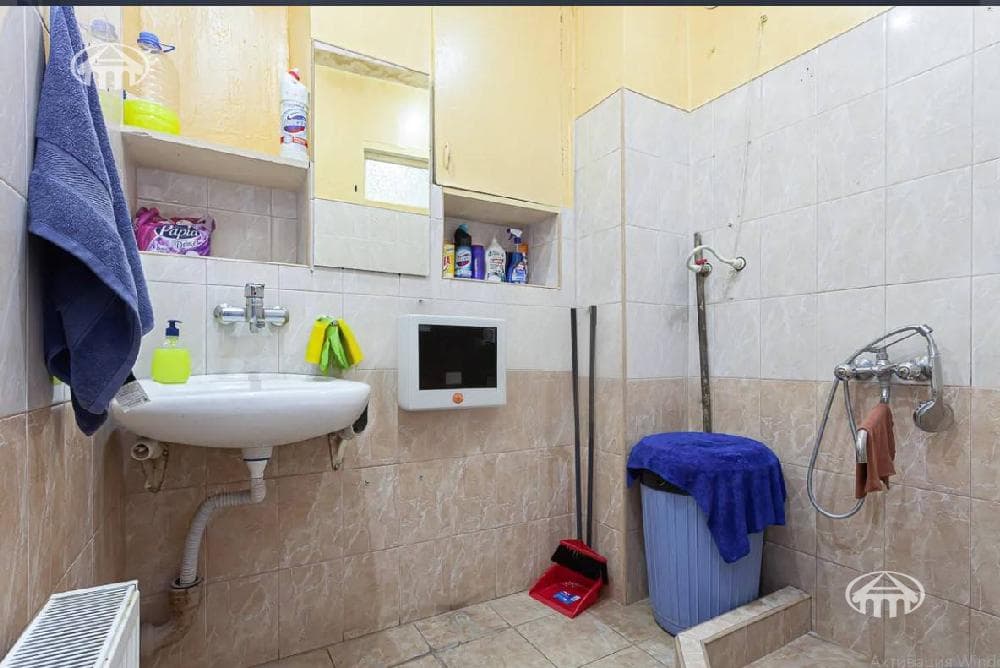 Բնակարան · 3 սեն. · 72 մ² · Կենտրոն