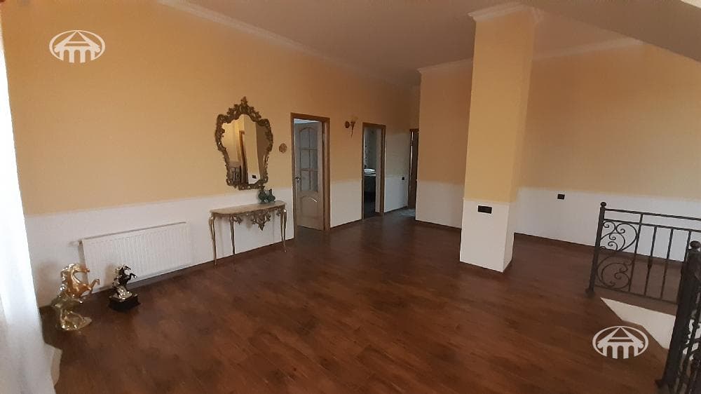 Առանձնատուն · 8 սեն. · 418 մ² · Դավթաշեն