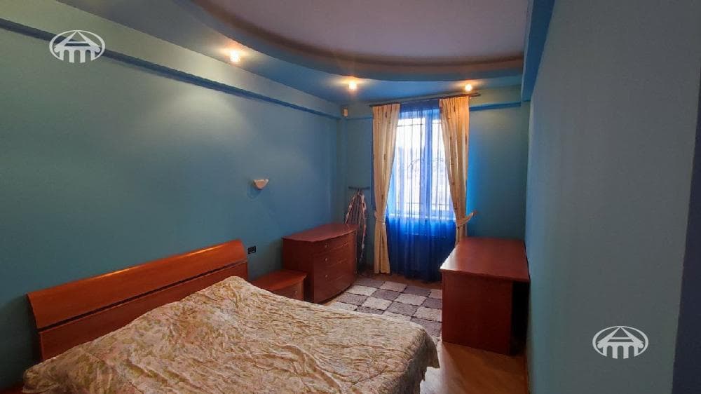 Բնակարան · 4 սեն. · 162 մ² · Կենտրոն