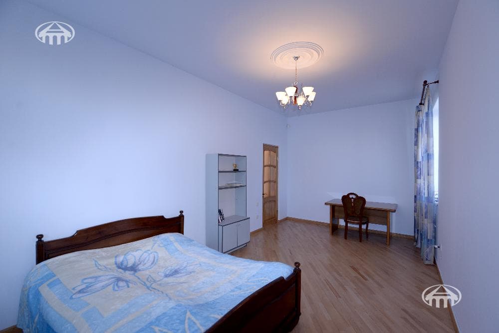Особняк · 6 комн. · 366 м² · Канакер-Зейтун