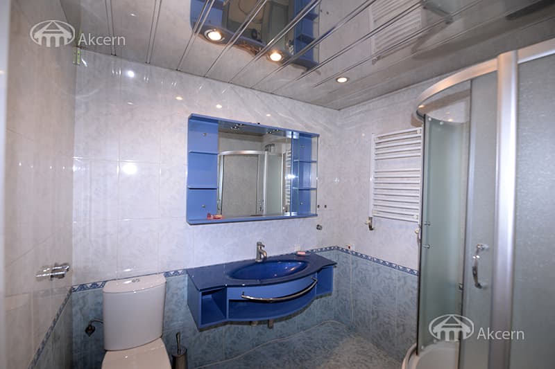 Квартира · 2 комн. · 72 м² · Кентрон