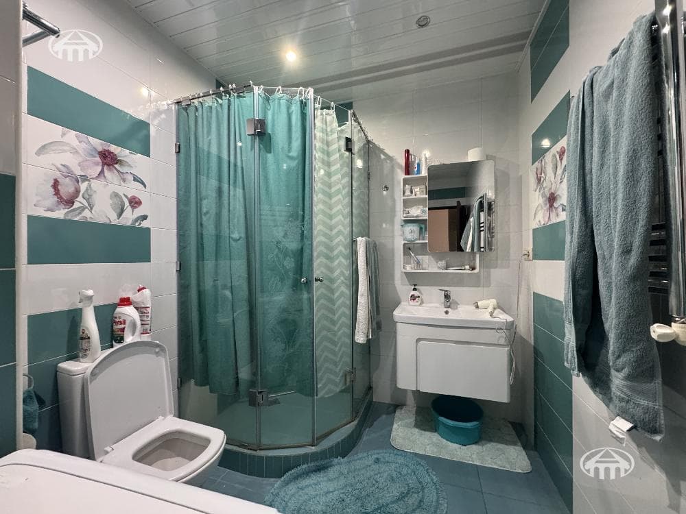 Квартира · 4 комн. · 91 м² · Кентрон