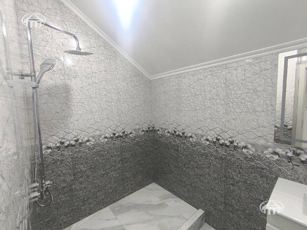 Офис · 270 м² · Давташен