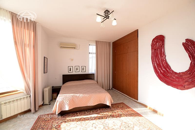 Особняк · 6 комн. · 480 м² · Аджапняк