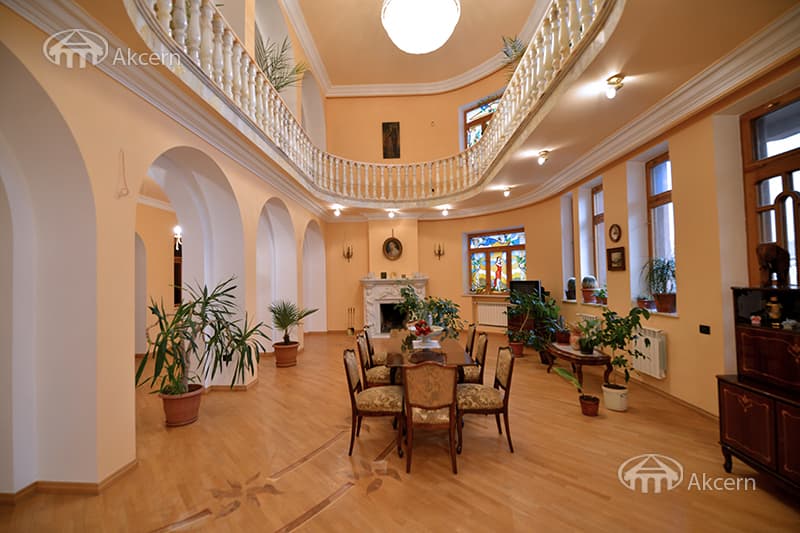 Mansion · 9 rooms · 680 m² · Arabkir