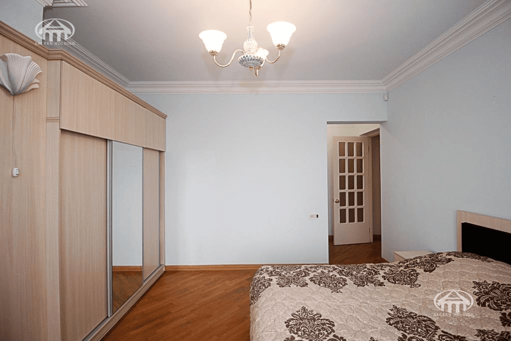 Дом · 8 комн. · 675 м² · Арабкир