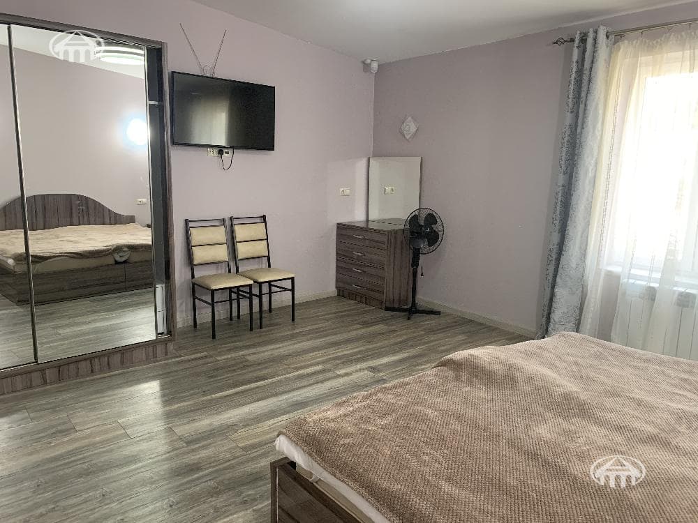 Квартира · 3 комн. · 120 м² · Арабкир