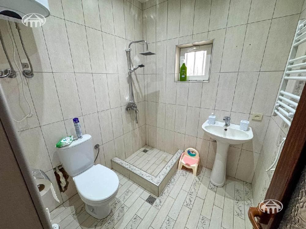 Особняк · 5 комн. · 185 м² · Птгни