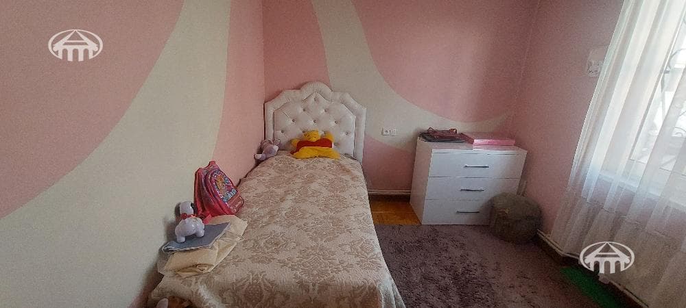 House · 7 rooms · 174 m² · Shengavit