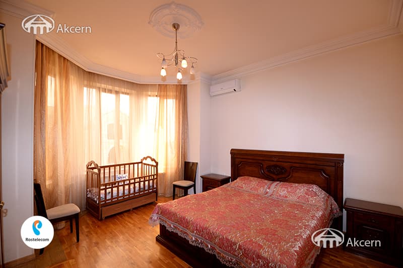 Առանձնատուն · 6 սեն. · 353 մ² · Դավթաշեն