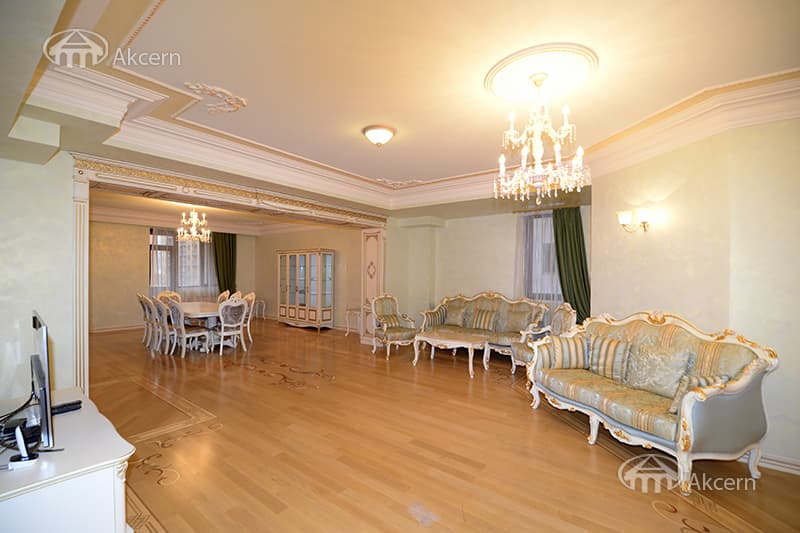 Квартира · 230 м² · Ереван