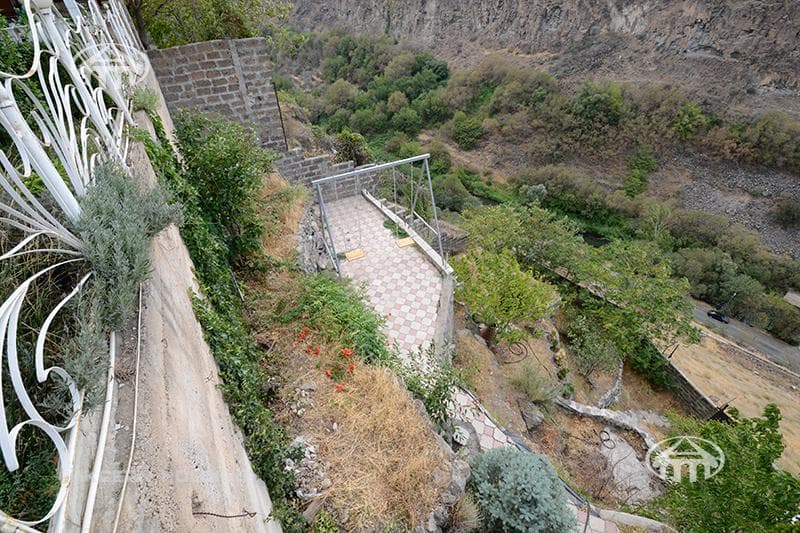 Առանձնատուն · 8 սեն. · 390 մ² · Արաբկիր
