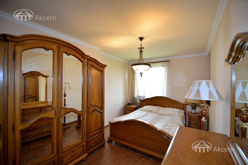 Mansion · 4 rooms · 200 m² · Dzoraghbyur