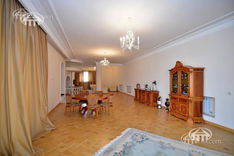 Особняк · 5 комн. · 740 м² · с. Ариндж